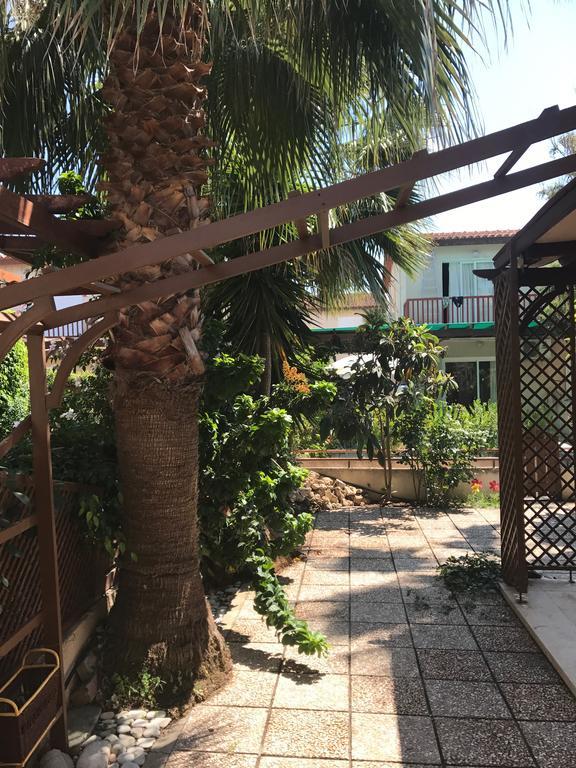Maria Petros Beach Houses Vila Perivolia Exterior foto